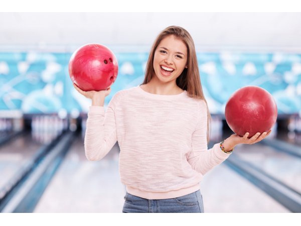 2 jogos de boliche por pessoa e para 2 jogadores no Bowling Brasil. Inclui cachorro quente ou sanduíche, mais bebida
