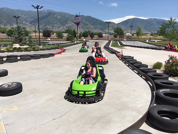 Kartódromo Idoor Competição Kart para 2, ou 15 pessoas a partir de 29,95 R$ ( Churrasco e bebida são opcionais)