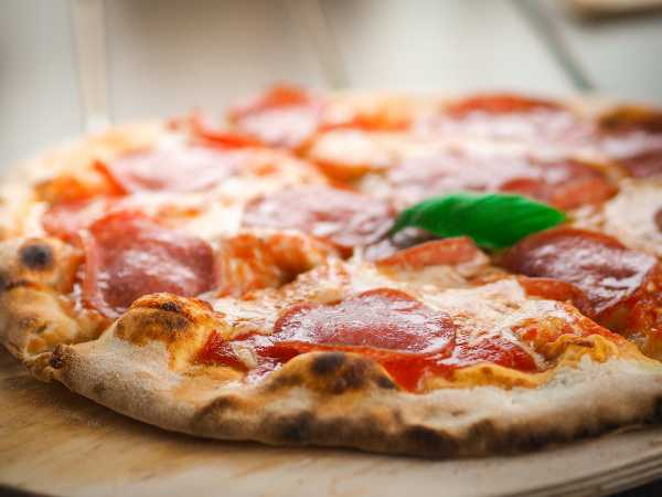 Dom Patinho Pizzaria em São Paulo - Saboreie nossas deliciosas pizzas grandes com 8 pedaços
