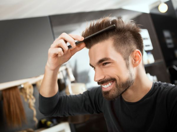 Sessão de Cabeleireiro Masculino no Fernando Visagista! Sobrancelha, Barba e Cabelo. Escolha entre várias opções! (Até 50% de desconto!)