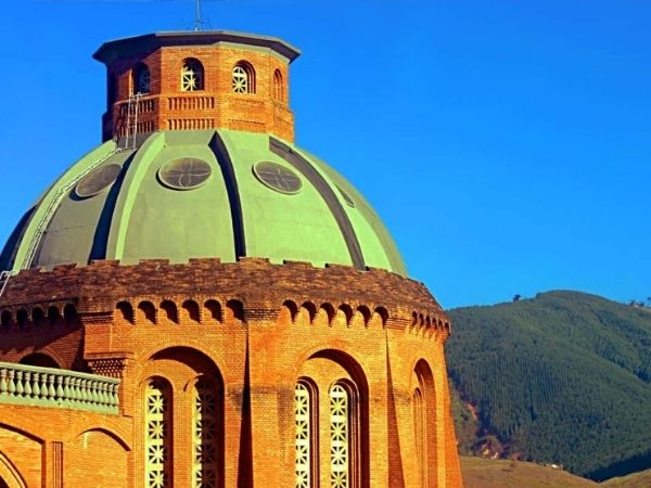 Peregrinação a Aparecida saindo de SP por R$526: Uma jornada espiritual inesquecível