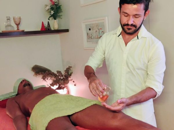 Sessão de Massagem Relaxante no Rio de Janeiro por R$ 220