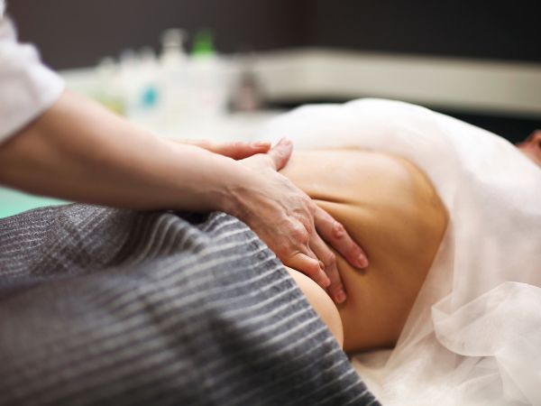 Massagem desportiva a domicílio – 60 minutos para 1 pessoa com 25% de desconto – Rio de Janeiro