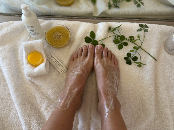 Manicure, pedicure e spa dos pés no Instituto Lacouth Marckiolo