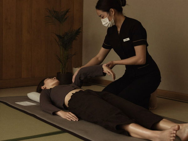 Massagem tailandesa na Yanna Massagens